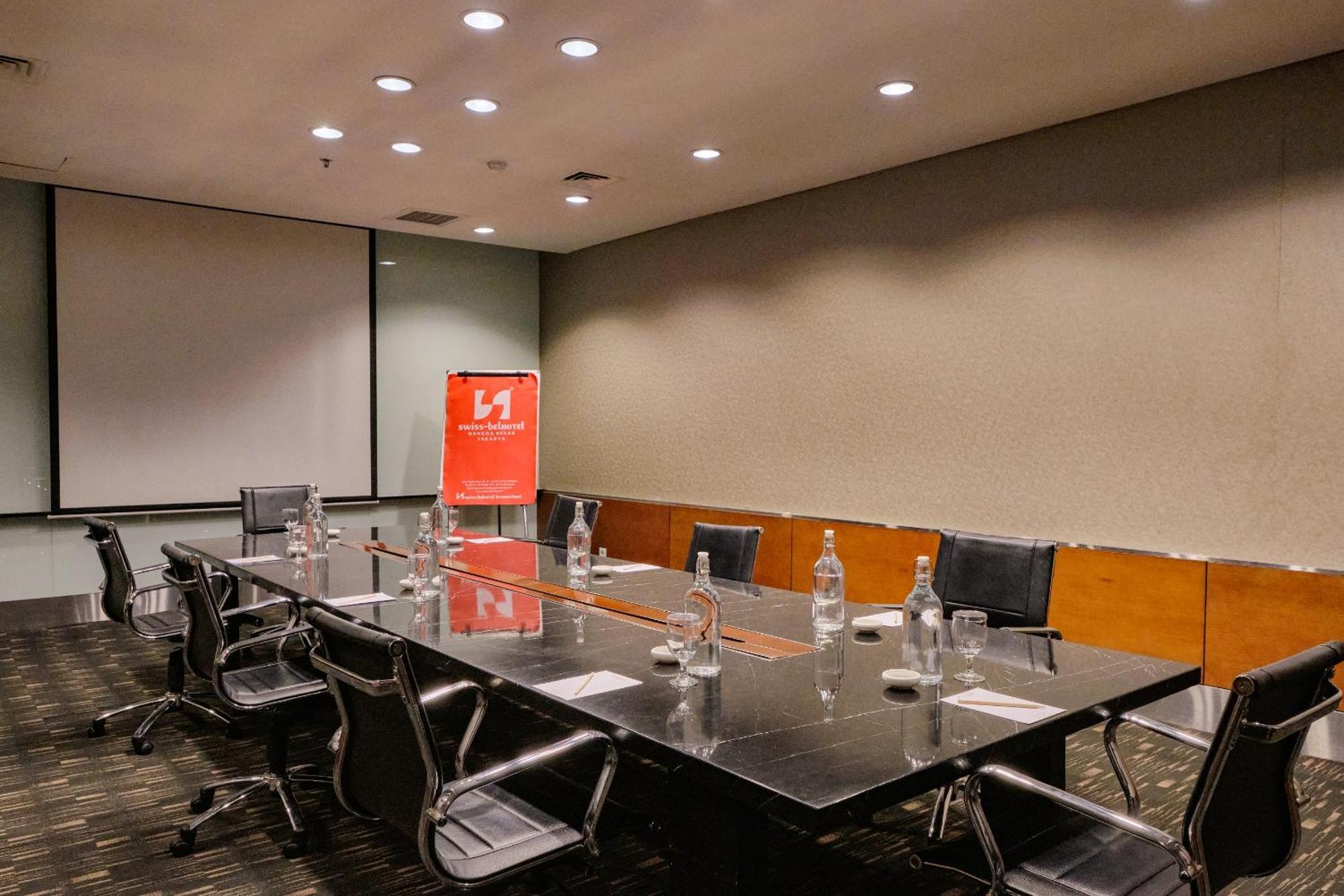 Swiss-Belhotel Mangga Besar Jakarta Exterior photo