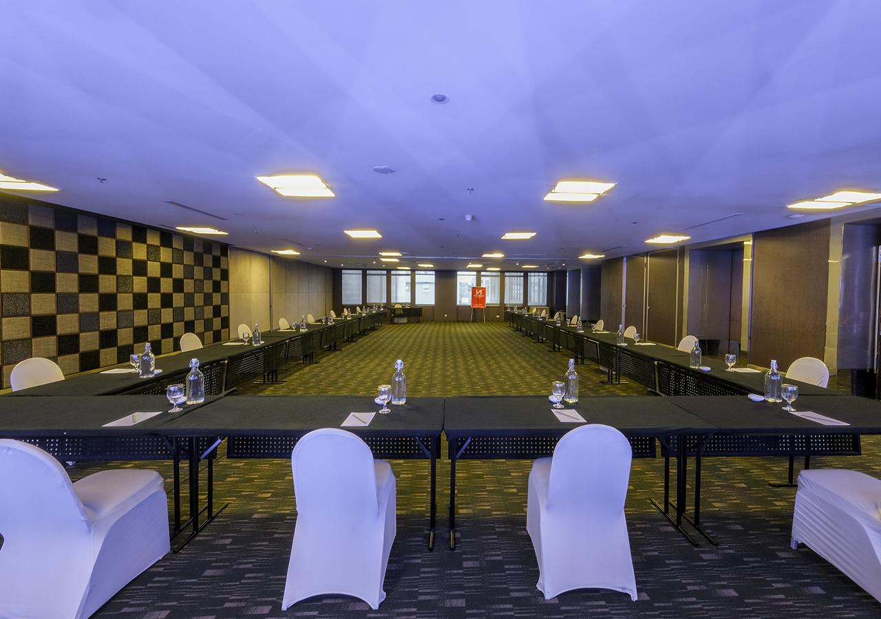 Swiss-Belhotel Mangga Besar Jakarta Exterior photo