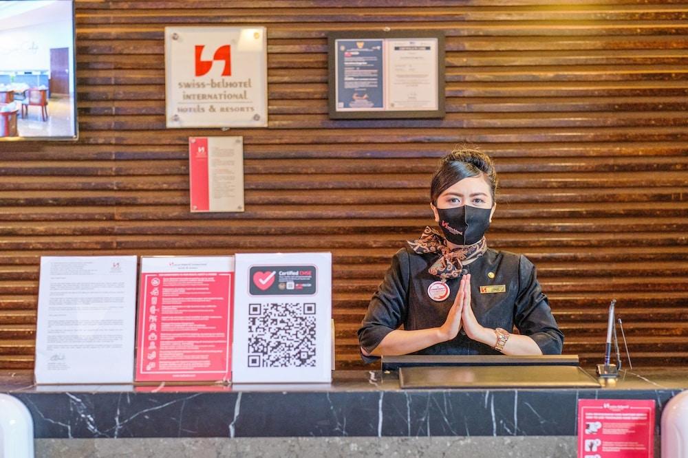 Swiss-Belhotel Mangga Besar Jakarta Exterior photo