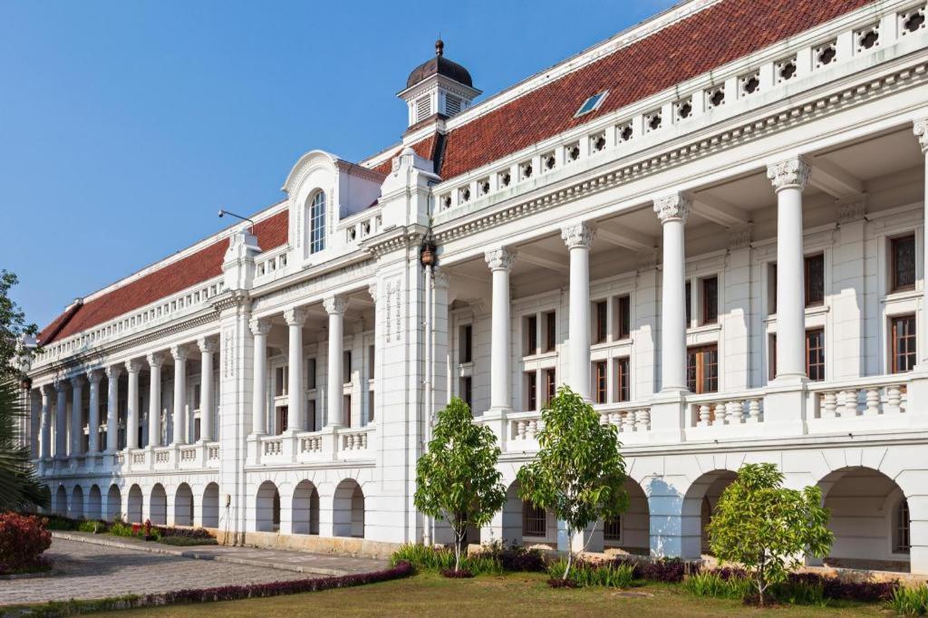 Swiss-Belhotel Mangga Besar Jakarta Exterior photo